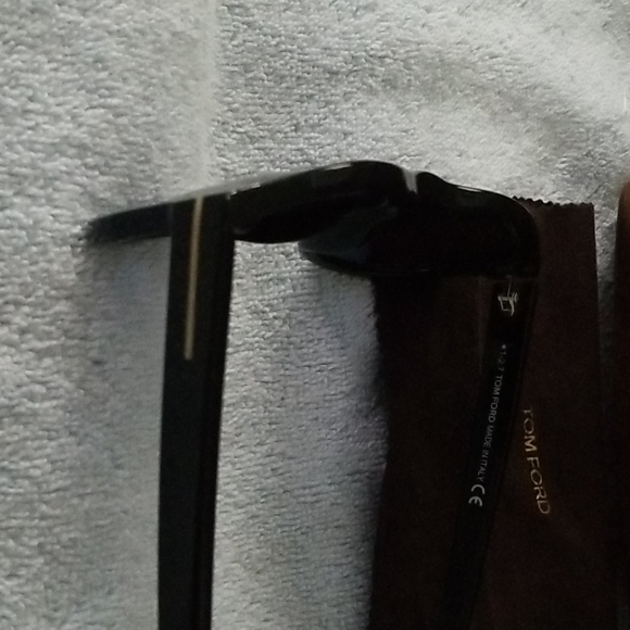 Sunglasses - Picture 3 of 6